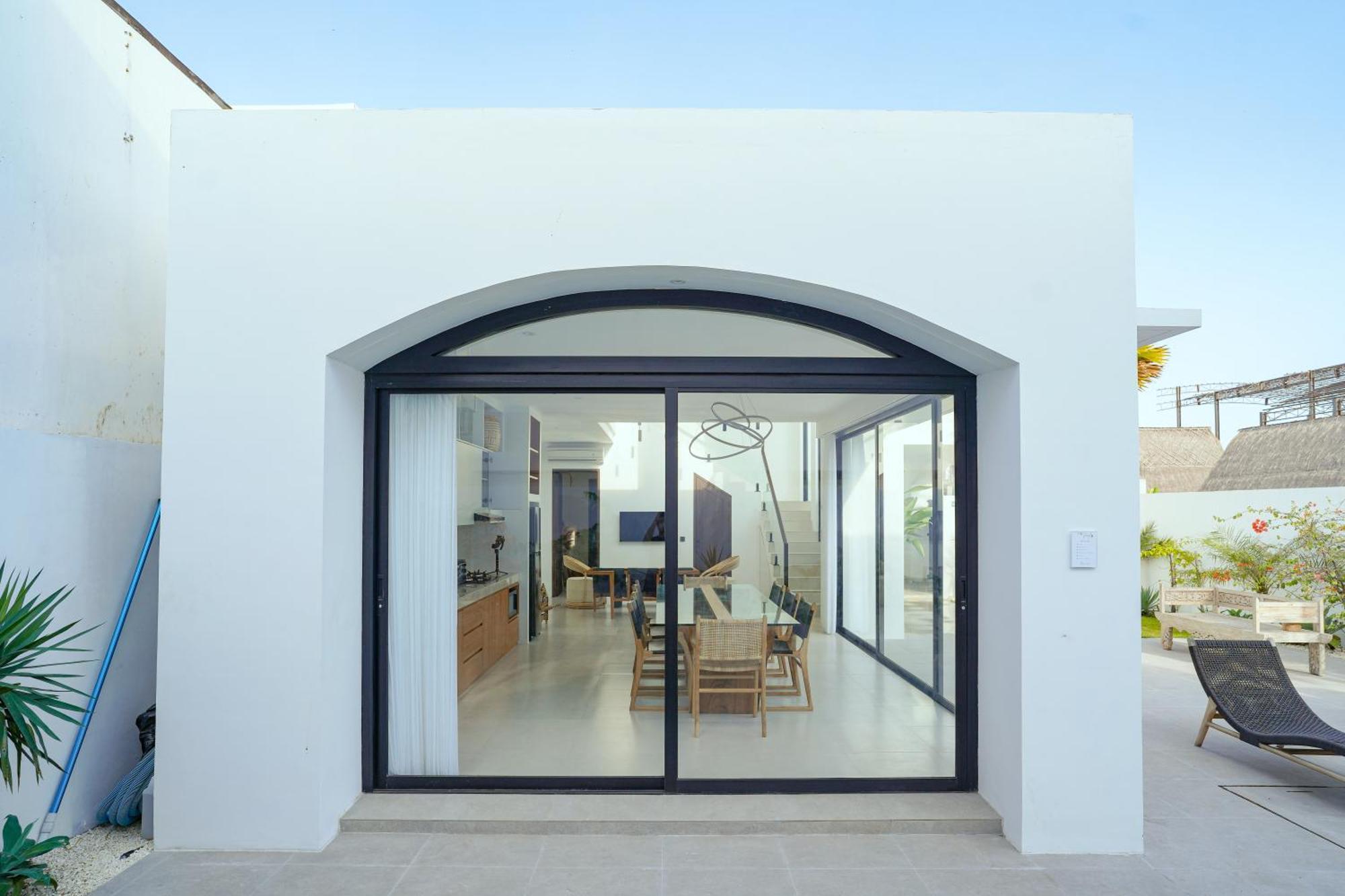 Pendet Bali Lux Eco 2b Med Villa Canggu